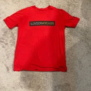 Red men’s medium underarmor shirt
